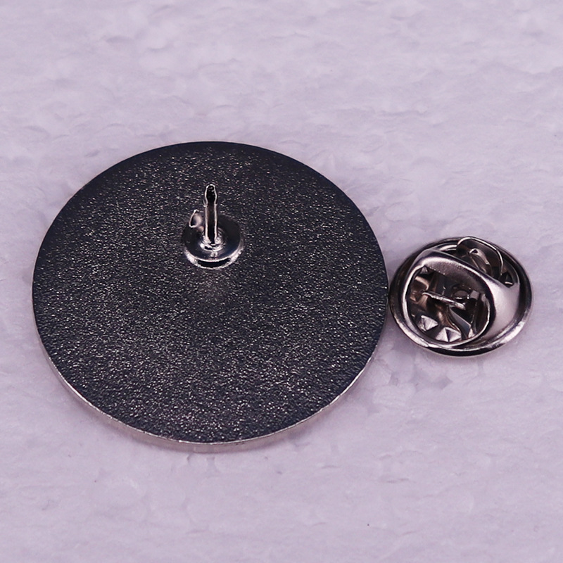 1 pz. Spilla smaltata con scri - Tech Accessories Store recensione e prezzo